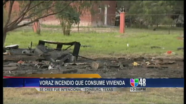 En Edinburg familia pierde todo en un incendio.