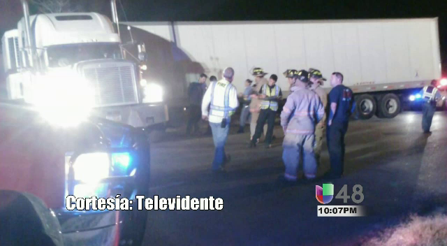 Conductor De Tracto-Trailer Pierde El Control En San Juan