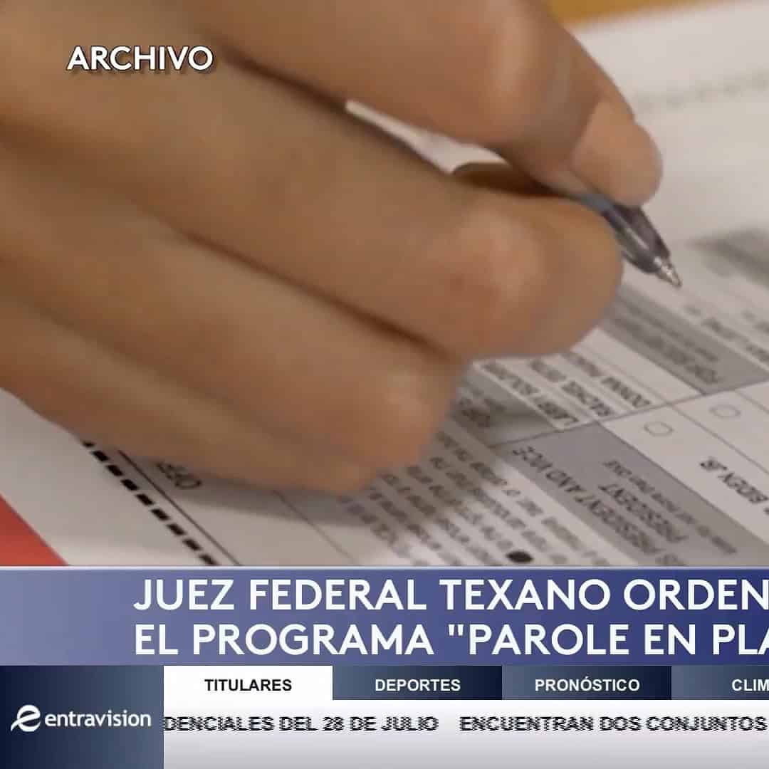 Juez Federal en Texas Ordena Pausa del Programa de Regularización Migratoria de Biden