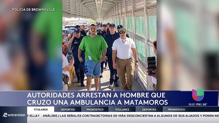 Arrestan a Hombre por Robar Ambulancia y Cruzarla a México