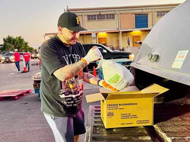 Food Bank RGV Ayuda a 1,000 Familias con Distribución de Acción de Gracias, Gracias al Patrocinio de Tito’s Handmade Vodka
