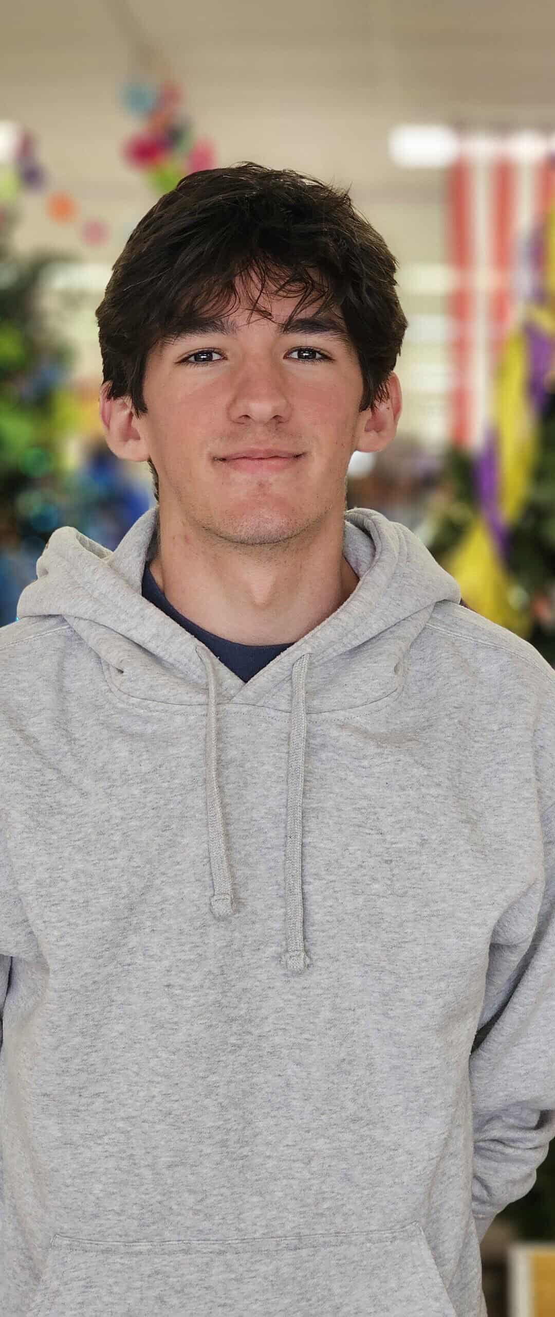 Gerardo Villarreal: Estudiante de McAllen High Gana Prestigiosa Beca QuestBridge