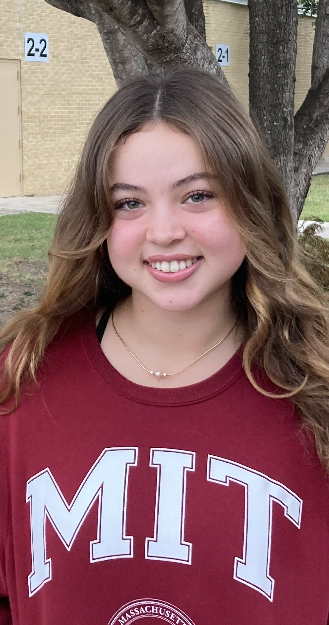 Fernanda Guerrero de Lamar Academy Gana Prestigiosa Beca QuestBridge: Un Camino a MIT