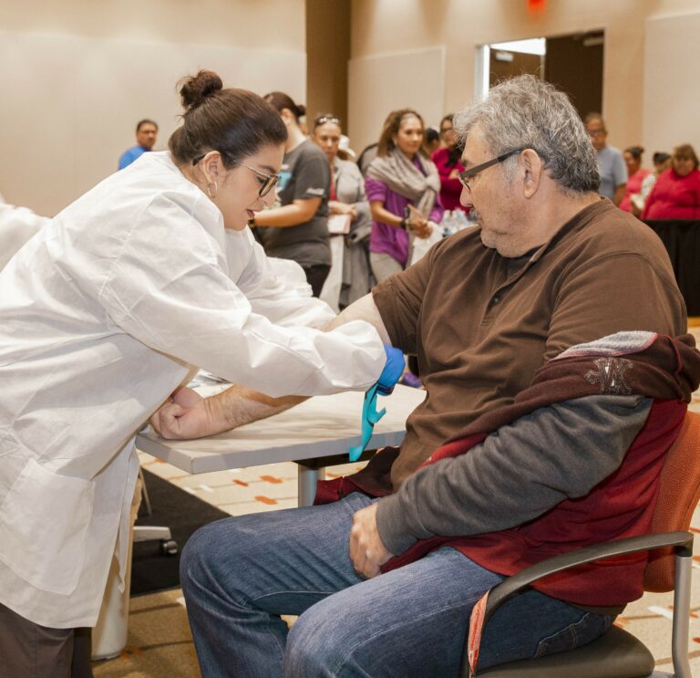 Feria de Salud Comunitaria 2025: ¡Accede Gratis a Exámenes Médicos en Edinburg!