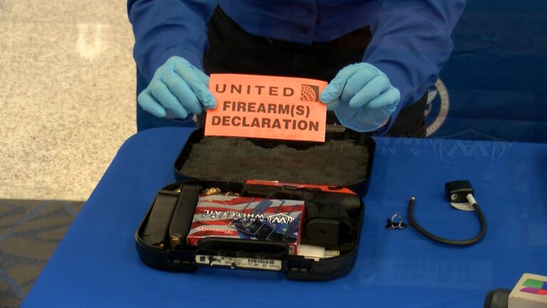 Armas en Aeropuertos: TSA Advierte Sobre Multas de Hasta 17 Mil Dólares por Incumplir Reglas