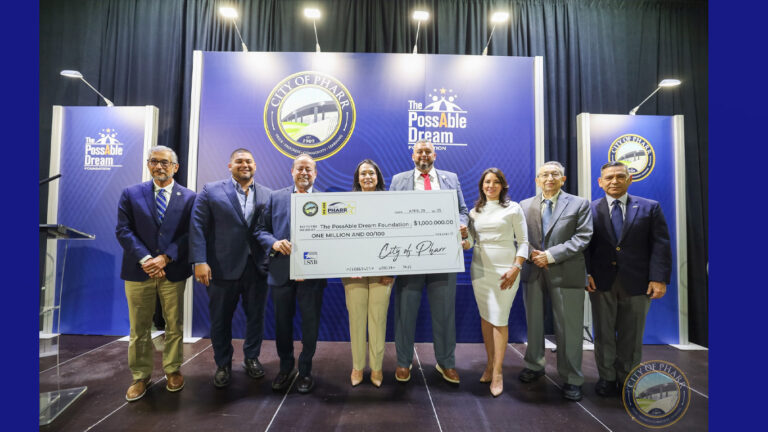 Nace en Pharr una nueva preparatoria pública para adultos que busquen certificarse