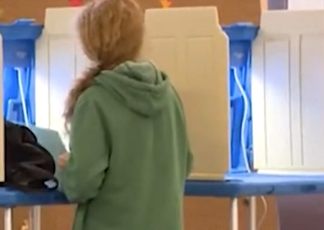 Propuesta de requisito de ciudadanía para votar crea temor entre activistas por las comunidades hispanas