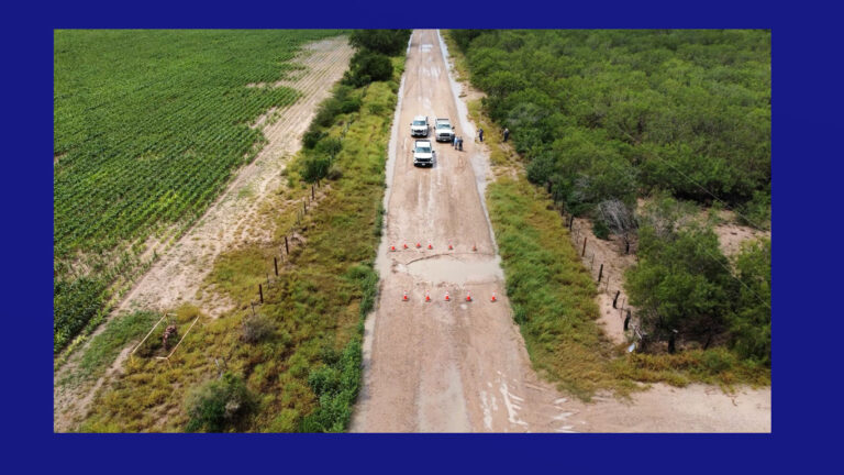 Reportan pozo en carretera al norte del condado Hidalgo; investigan tuberías de gas abandonadas