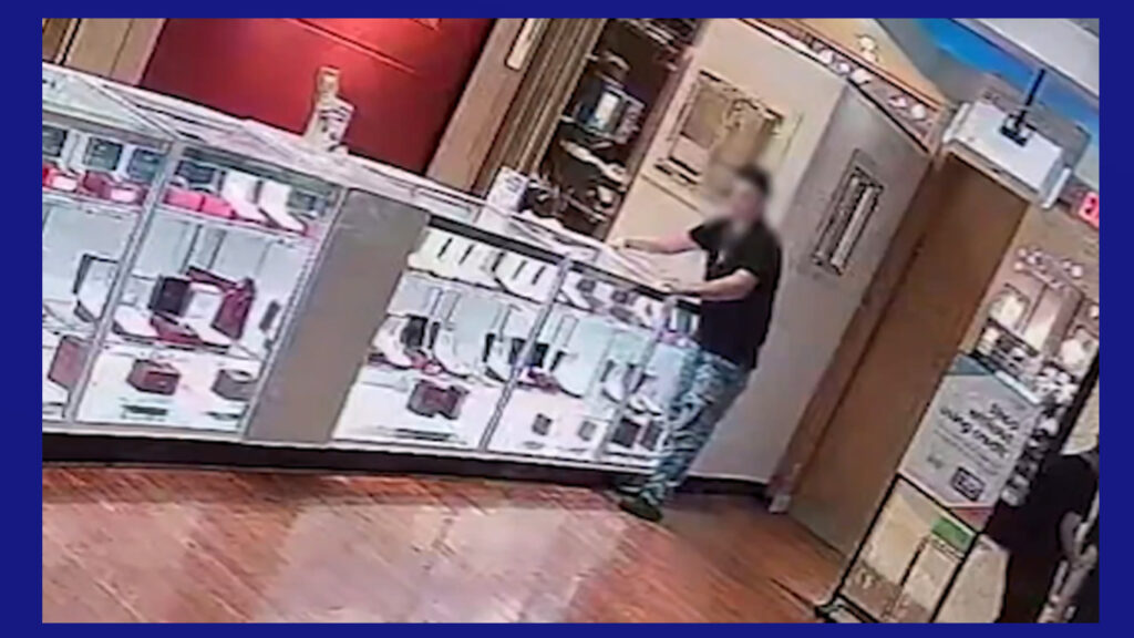 Joyería en McAllen pide ayuda para identificar a sospechosos de robo, aunque el artículo ya fue devuelto