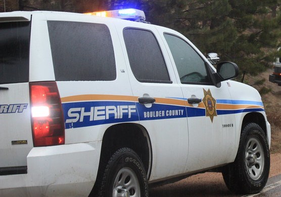 Operativo Policial en Denver: Ofrecen Detalles sobre Órdenes de Registro Ejecutadas por la Oficina del Sheriff del Condado de Boulder