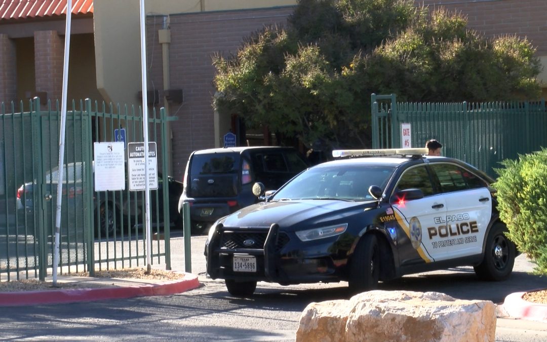 Tiroteo en El Paso: Hombre Muerto en Complejo de Apartamentos