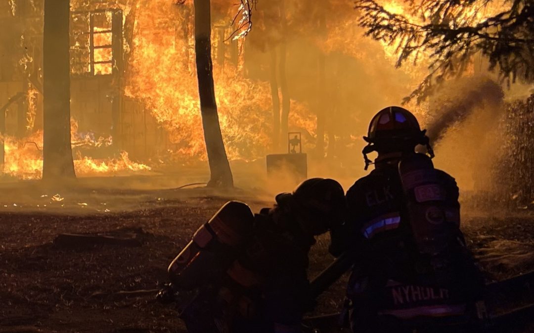 Incendio en Colorado Desatado por Generador de Gasolina en Medio de Vientos Extremos