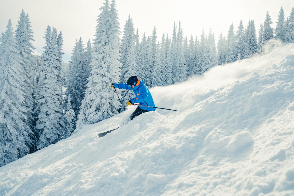 Nieve en Colorado: Tres Tormentas Invernales Podrían Traer hasta 20 Pulgadas Antes de Navidad