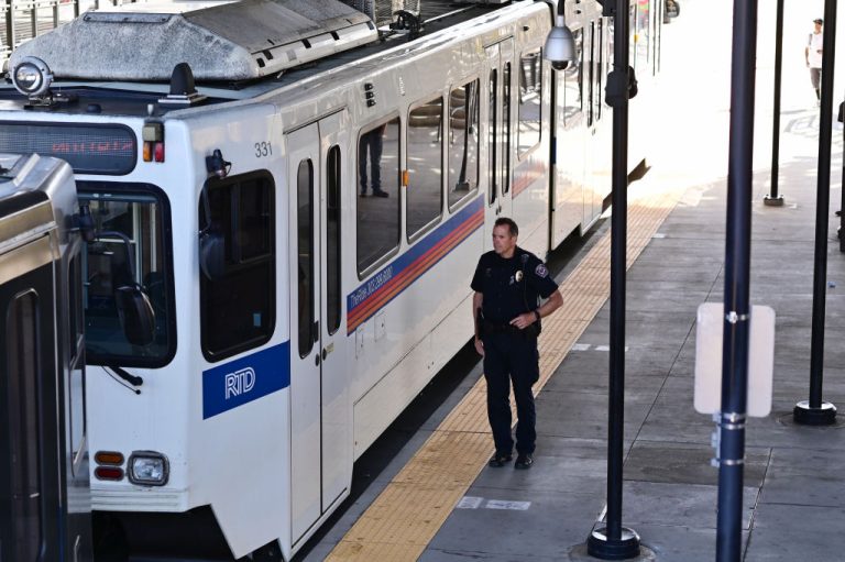 RTD enfrenta retrasos en el servicio hacia el Aeropuerto de Denver y suspende la W Line por cortes de energía
