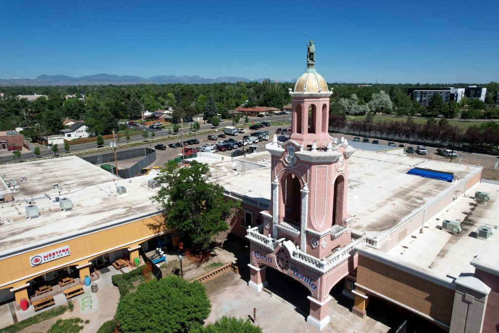 Casa Bonita: Artistas Inician Huelga Laboral Exigiendo Mejoras en Salarios y Condiciones Laborales