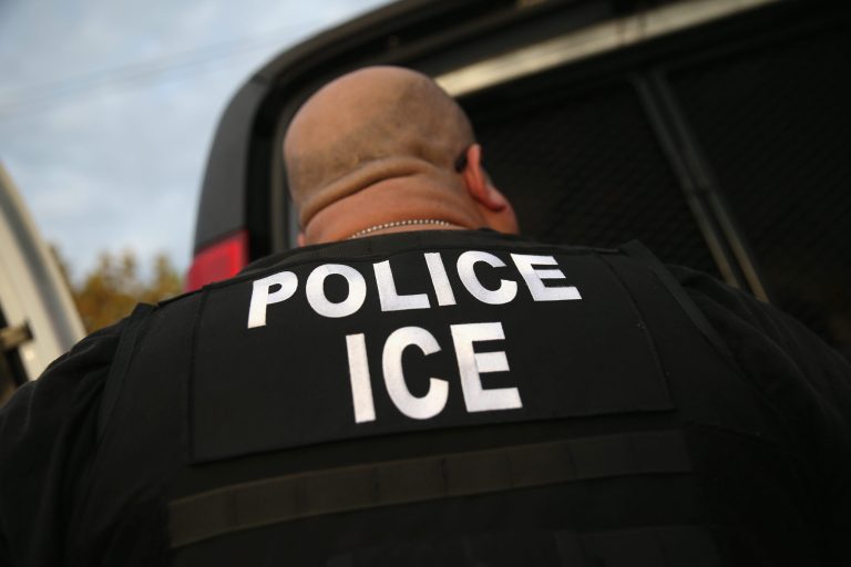 Detención de Inmigrantes en Durango: Padre Arrestado por ICE Durante Llevada de Sus Hijos a la Escuela