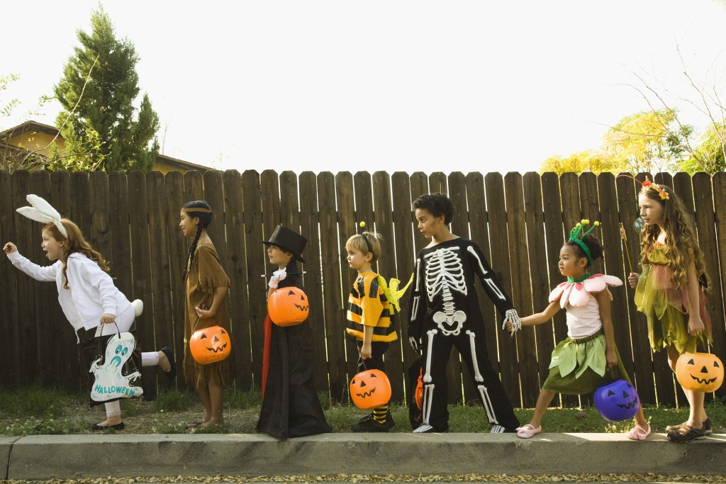 Consejos de Seguridad para Halloween: Cómo Proteger a tus Hijos Esta Noche de Brujas