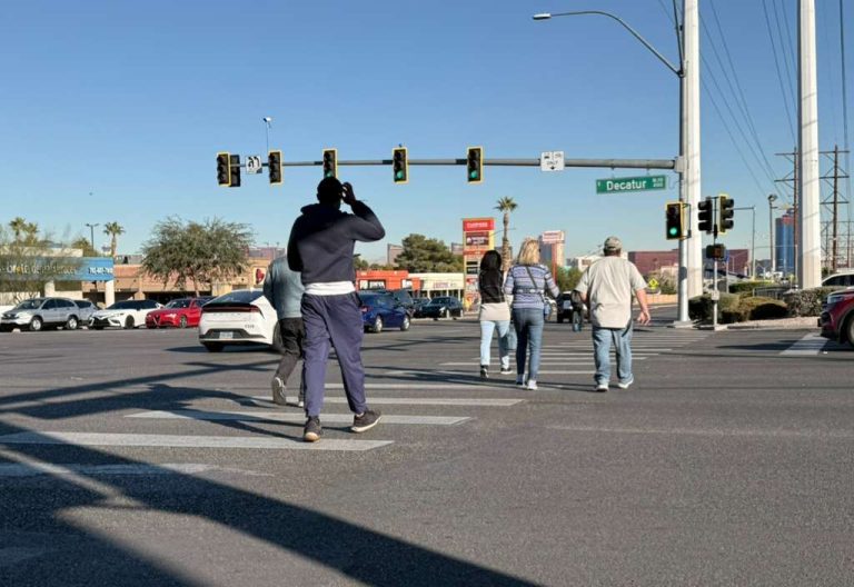 Atropello Mortal de un Peatón de 59 Años en Las Vegas