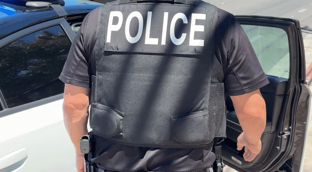 Arrestos por robo de vehículo en Palm Desert: Dos detenidos