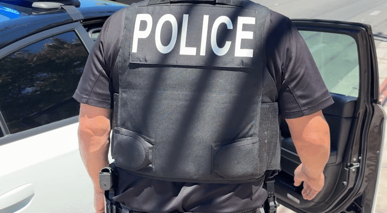 Arrestos por robo de vehículo en Palm Desert: Dos detenidos