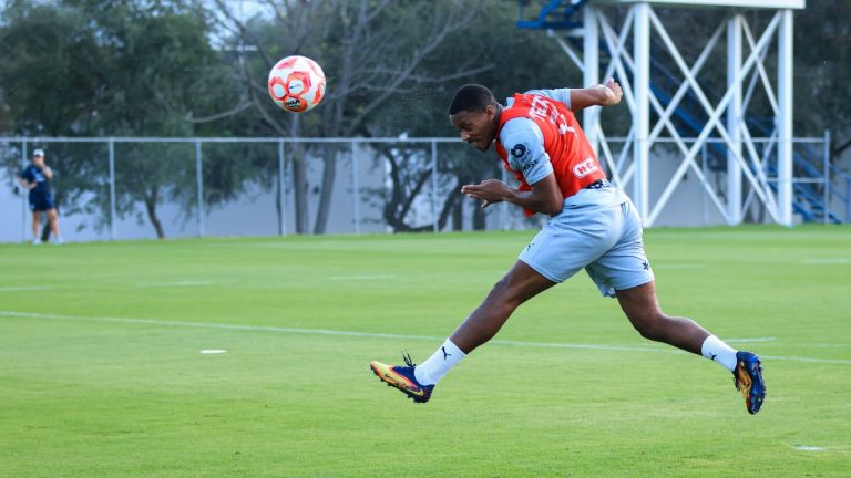 Anthony Martial se ausenta del entrenamiento con Rayados: descubre la razón