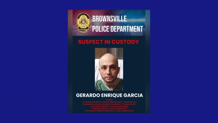Acusan formalmente a sospechoso por tiroteo con policías en Rawhide Drive