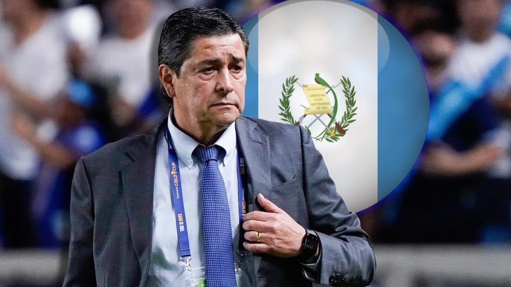 Luis Fernando Tena continuará al mando de la selección nacional de Guatemala tras su desempeño en la Eliminatoria mundialista