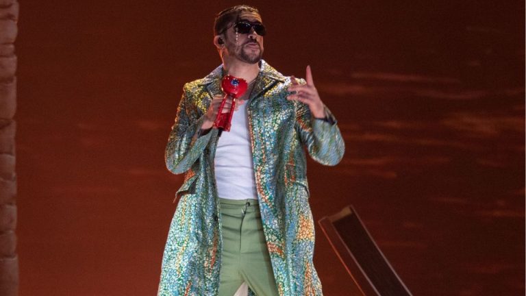 Bad Bunny enfrenta posible multa arqueológica tras su actuación en el Museo de Antropología
