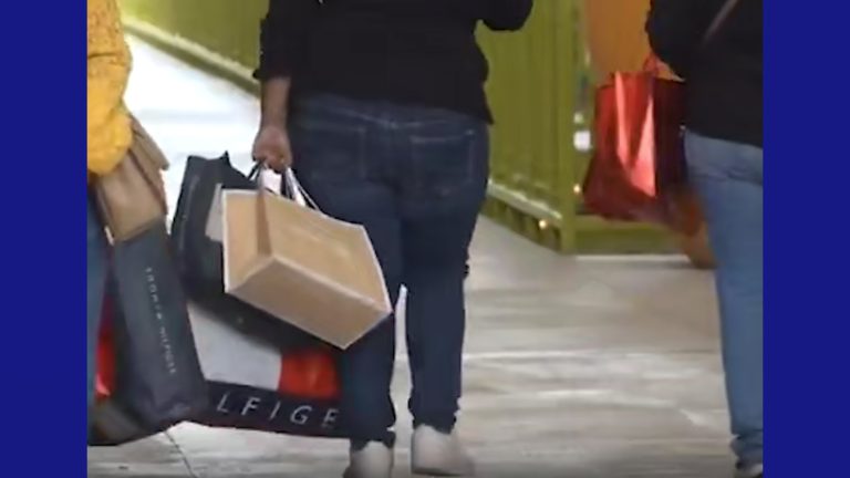 Compras Navideñas: Aumentan las estafas y venta de artículos piratas