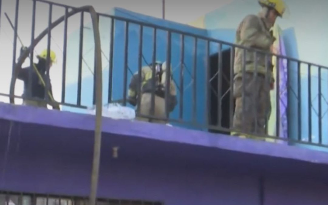 Incendio en Torreón: Cuerpos de Emergencia Rescatan a Adulta Mayor en su Hogar