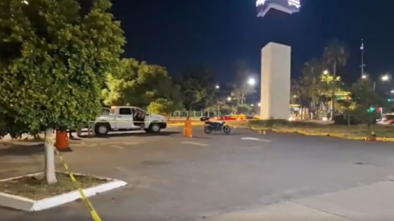 Repartidor Herido en Tiroteo en Gasolinera de León: Confusión con Asaltante