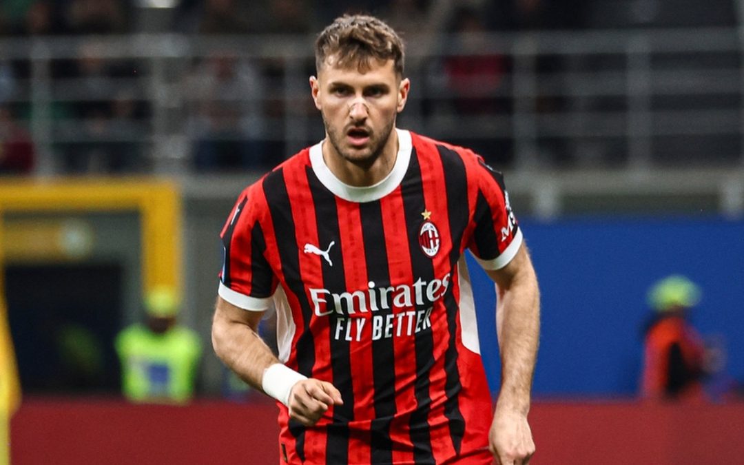 Santiago Giménez Enfrenta Mayor Competencia en el Ataque del AC Milan con Nuevo Goleador Alemán