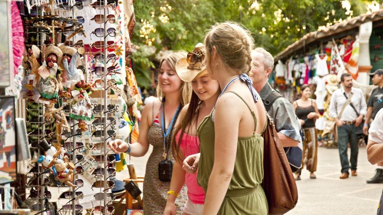 Suprema Corte Blocks Tax on Foreigners in Puerto Vallarta: A Win for Tourism
