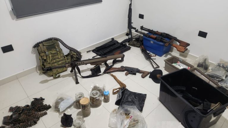 Operativo en Culiacán: Aseguran 34 Explosivos y Detienen a Seis Individuos