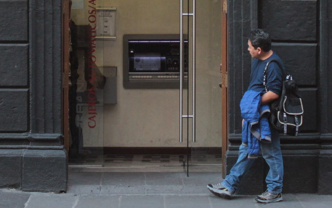 Robo a Cuentahabientes en Puebla: El Modus Operandi de los Ladrones que Infiltran Bancos