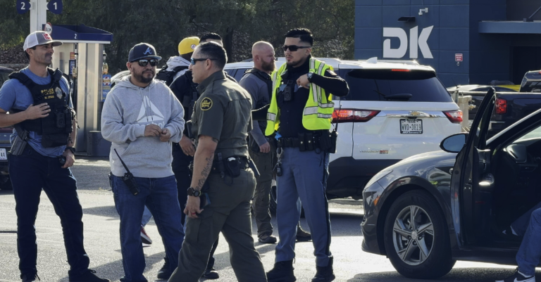 Atropello en la calle Copia: Hombre Herido Cerca de la I-10 Recibe Primeros Auxilios