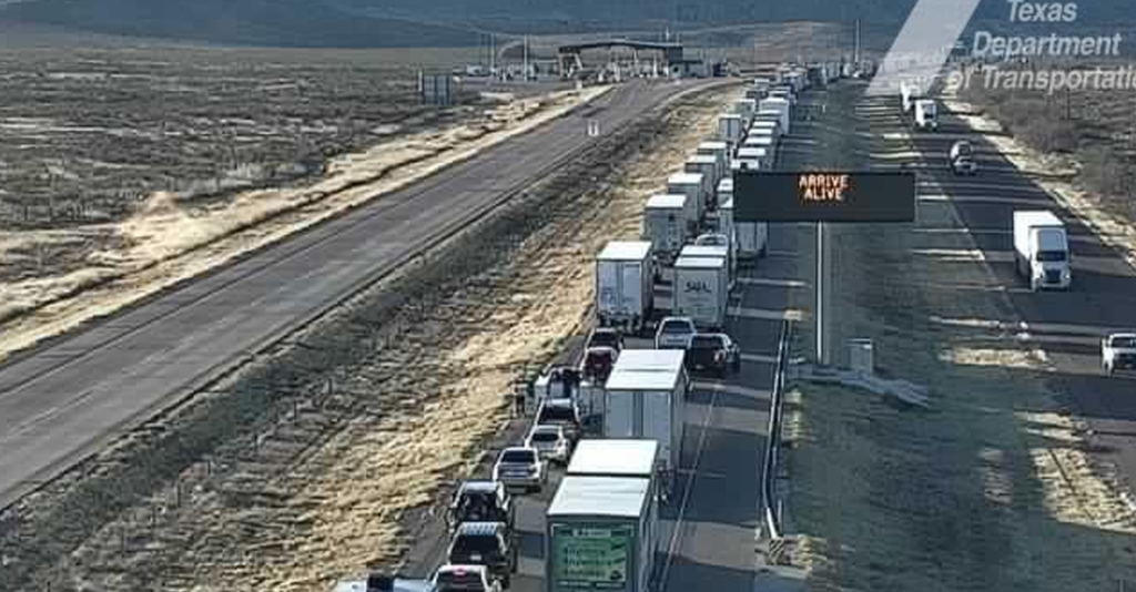 Accidente vehicular cerca de la Patrulla Fronteriza en Sierra Blanca, Texas