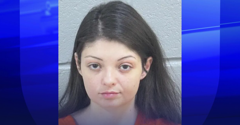 Asalto Agravado en Midland: Ana María Levario Arrestada Tras Atacar a su Madre con un Cuchillo