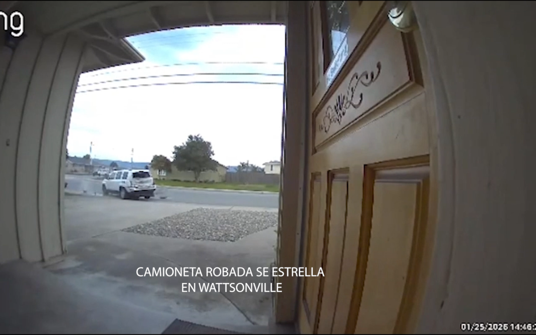 Accidente en Watsonville: Camioneta robada se estrella contra una vivienda