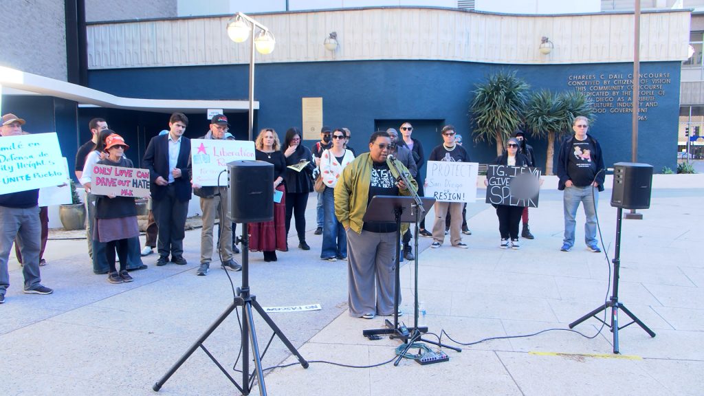 Activistas en San Diego Exigen Acción del Alcalde Contra Operativos de ICE