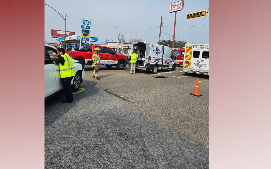 Ambulancia de Lone Star EMS involucrada en accidente en cruce de Alamo Road