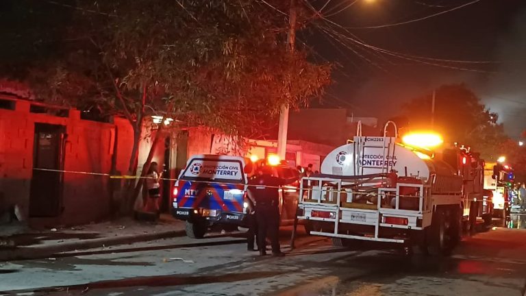 Incendio en Monterrey: Tejabán en La Alianza se consume sin lesionados