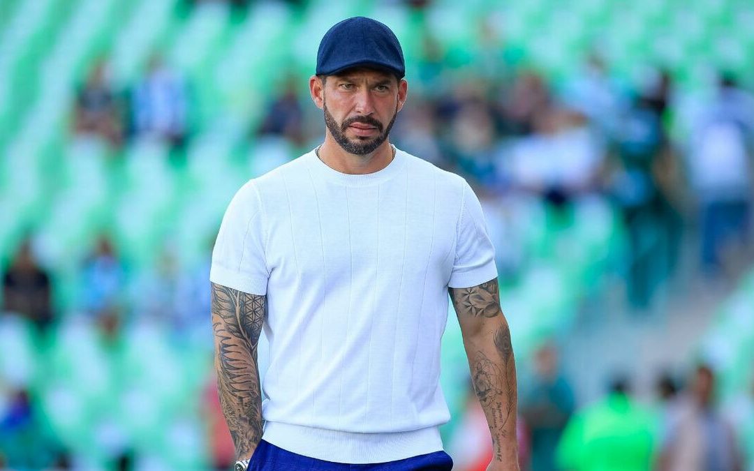 Superliga China: Un multicampeón exentrenador de Atlas y Querétaro asume el timón