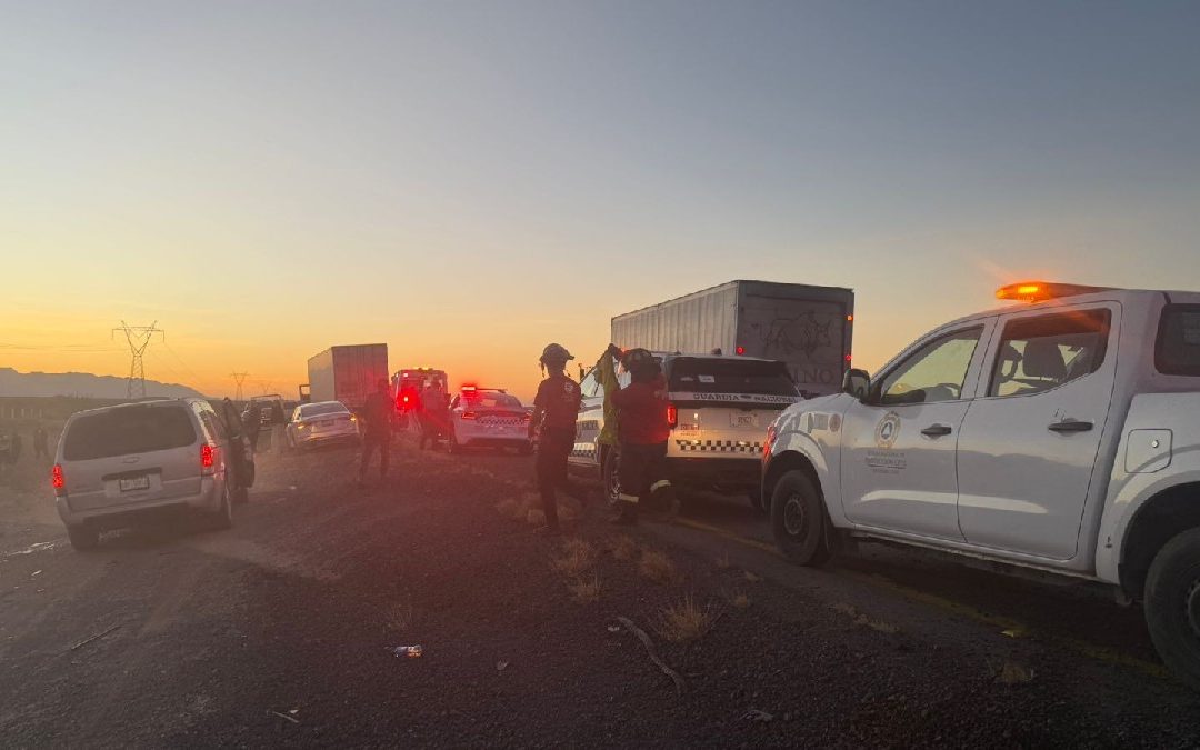 Trágica volcadura en la carretera Torreón-Saltillo: mujer pierde la vida junto a su hija menor