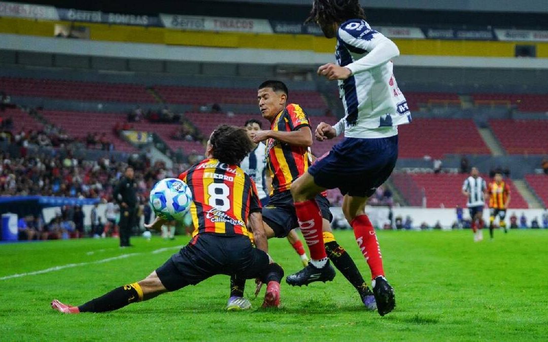 Carlos Fierro se perderá el Clausura 2026 debido a una grave ruptura de ligamentos