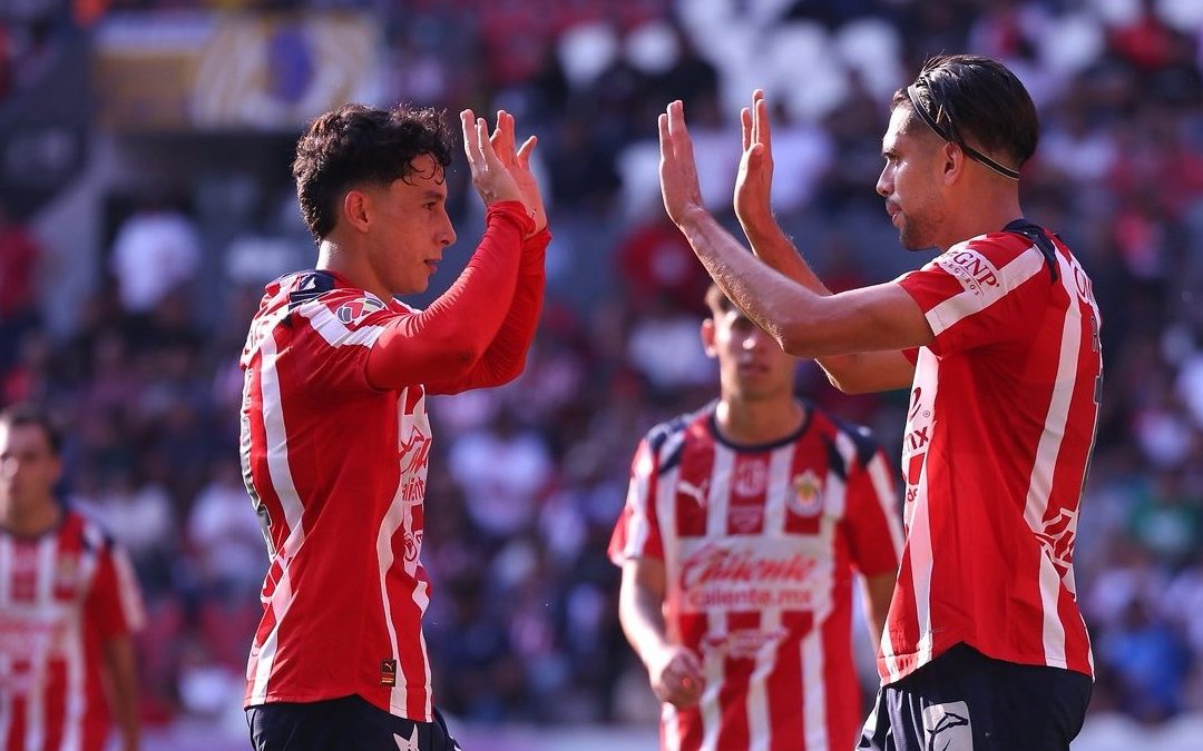 Chivas Brilla en la Pretemporada: Medalla de Bronce en la Copa Pacífica