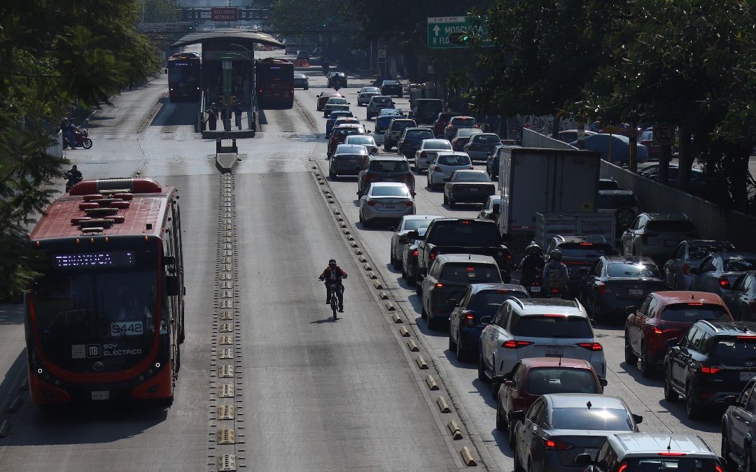Hoy No Circula en CdMx y Edomex: Restricciones Vehiculares para el Lunes 5 de Enero 2026