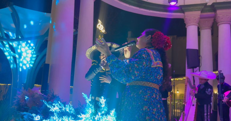 Homenaje a Juan Gabriel: Fans Celebran Con Música y Baile en Ciudad Juárez