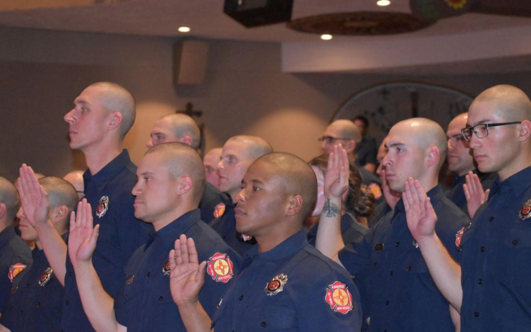 Graduación de Bomberos: Albuquerque Fire Rescue Celebra a 35 Nuevos Cadetes