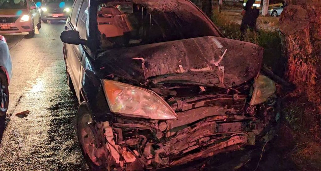 Tonalá: Accidente de Tráfico Provoca Incendio de Camioneta Tras Choque